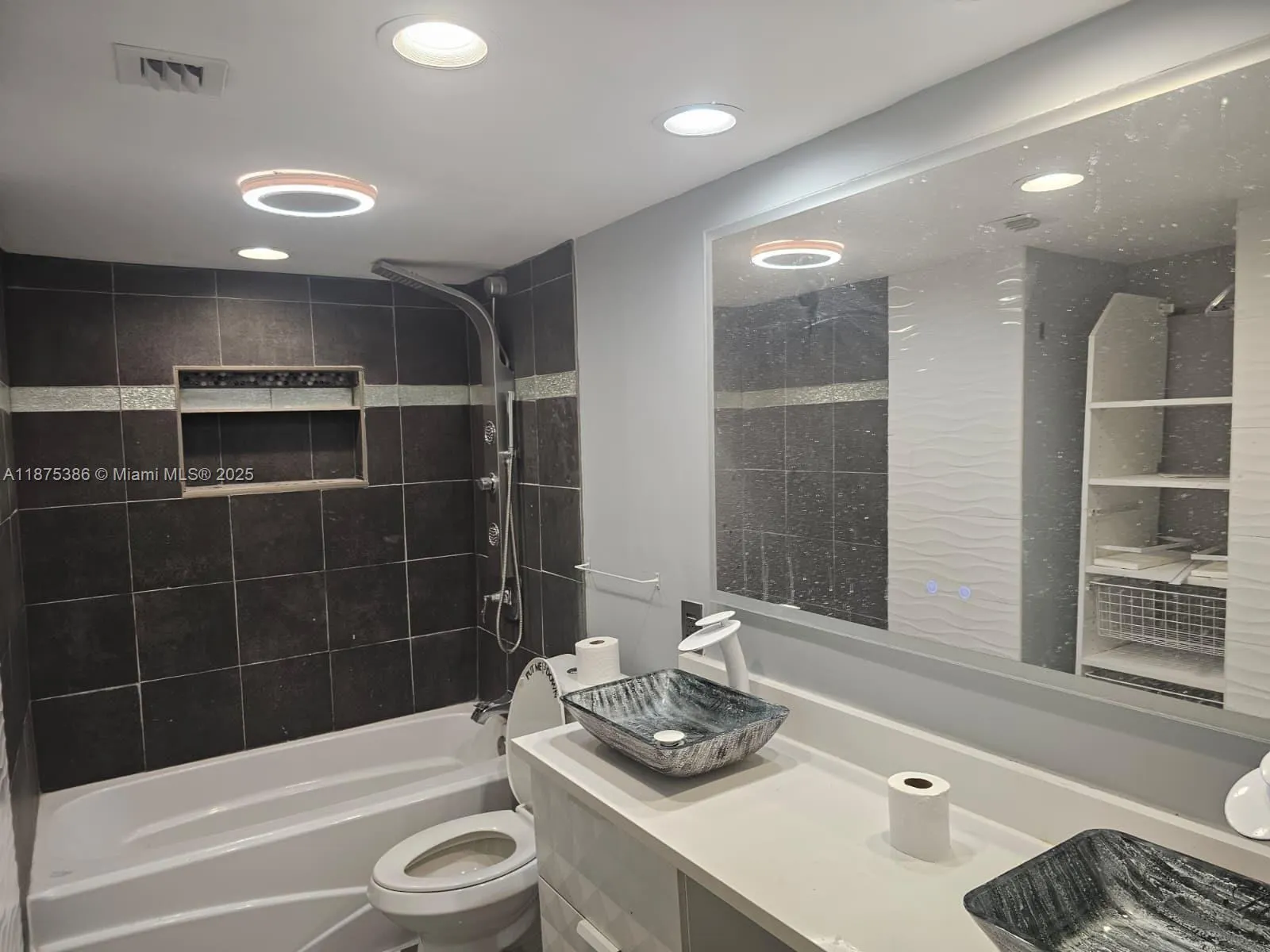 300 NW 42nd Ave, #407