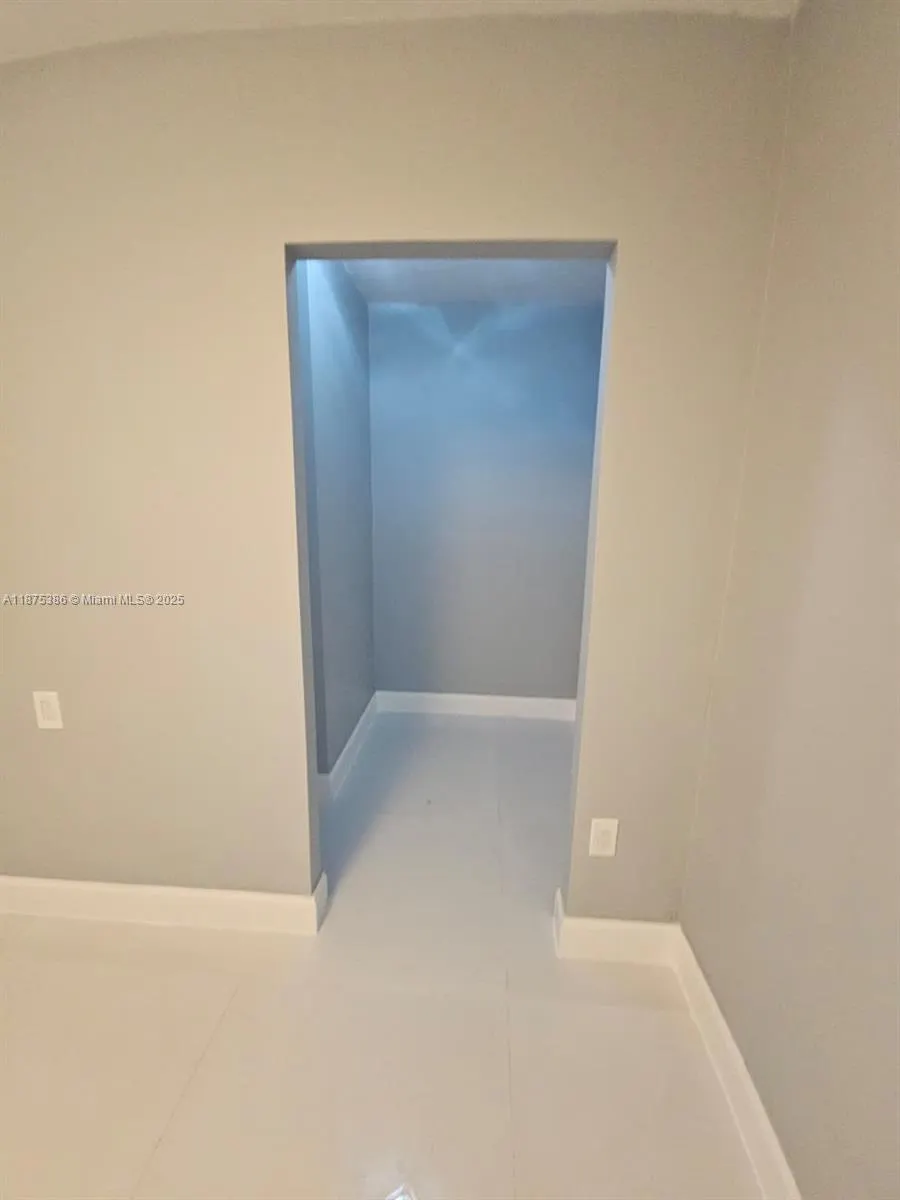300 NW 42nd Ave, #407