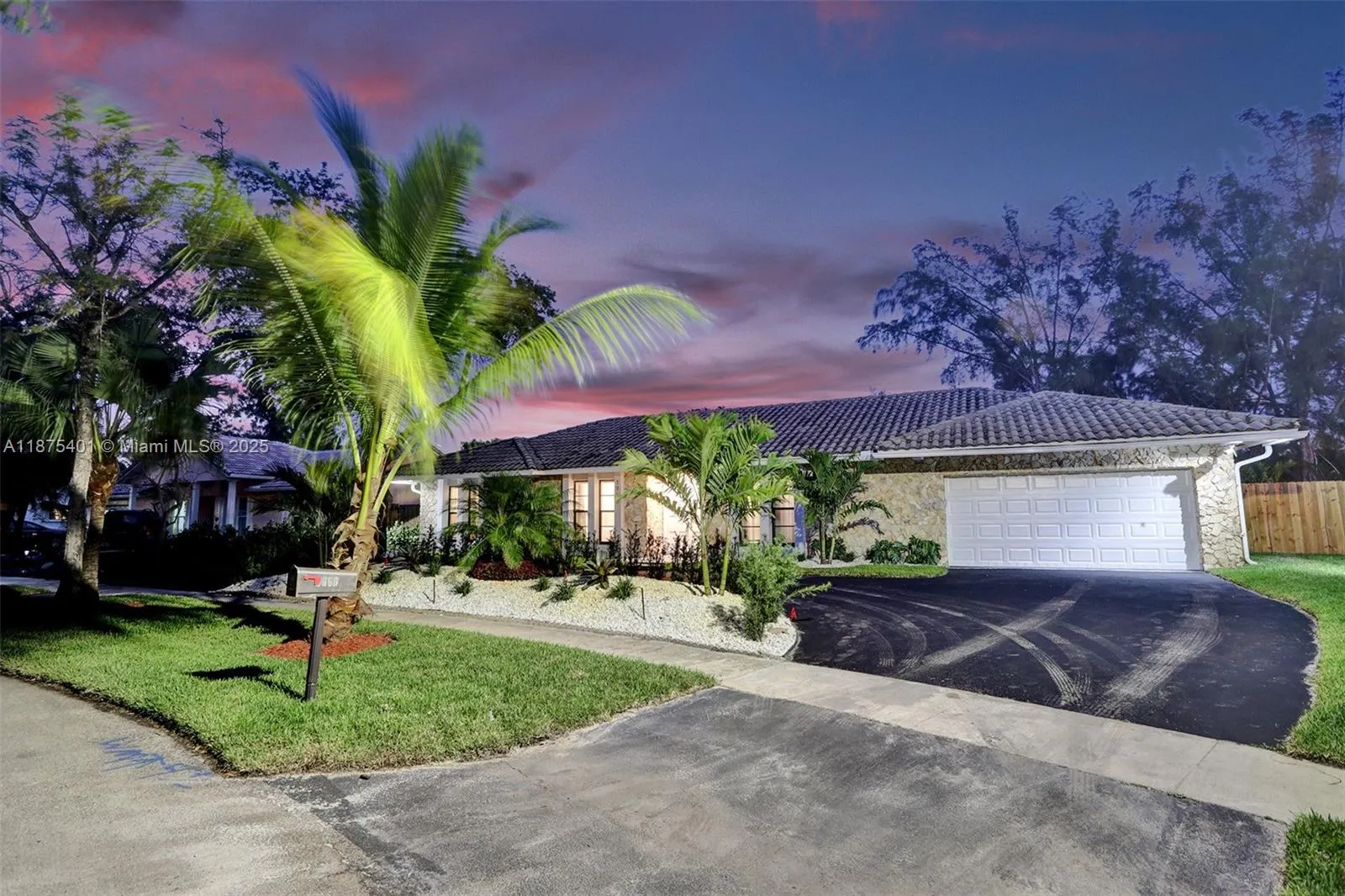 1960 SW 51st Ter