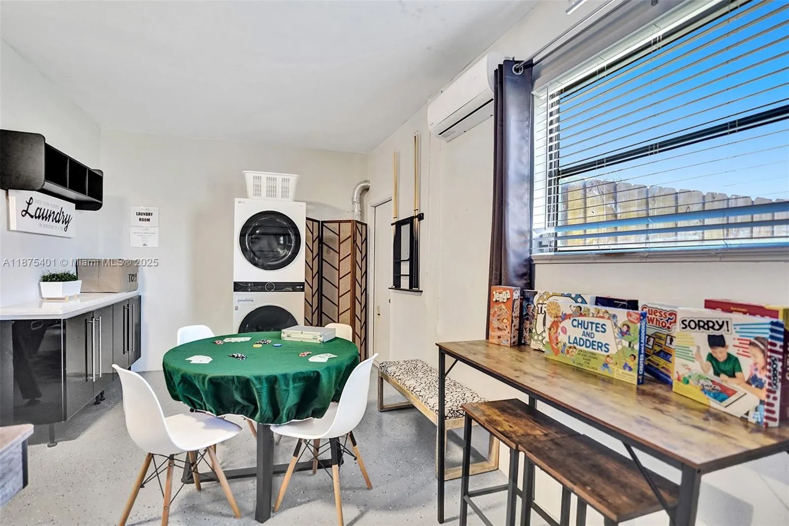 1960 SW 51st Ter