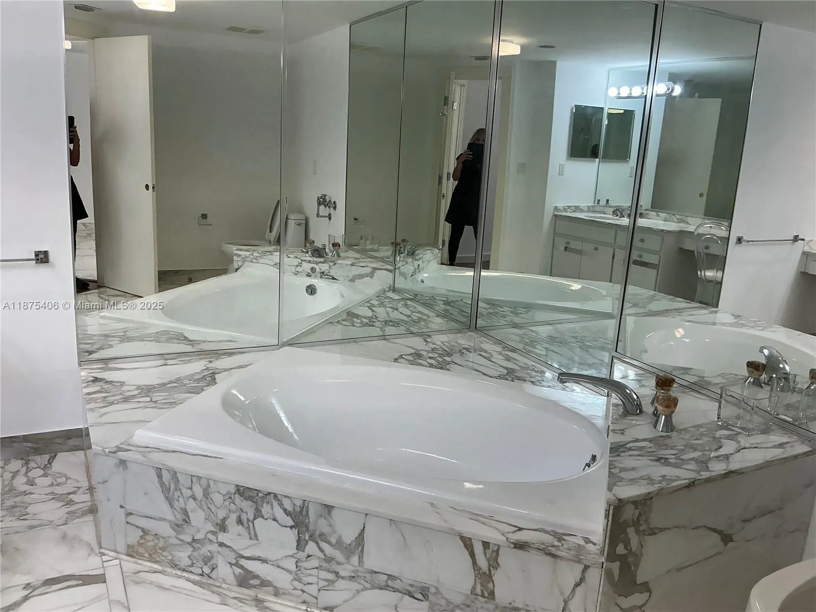 10155 Collins Ave, #303