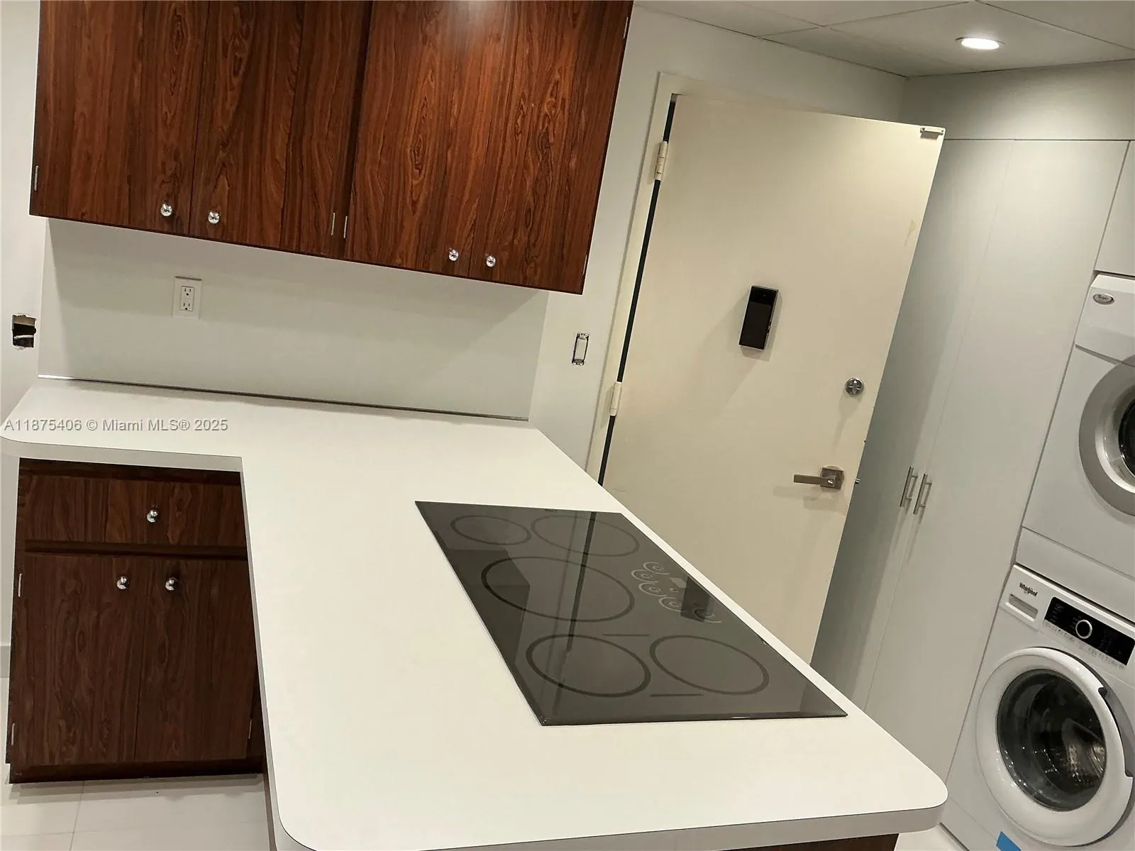 10155 Collins Ave, #303