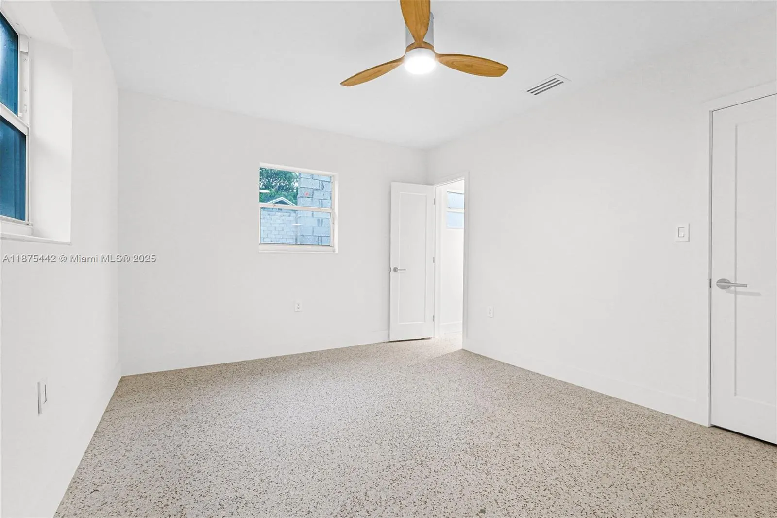 341 NW 43