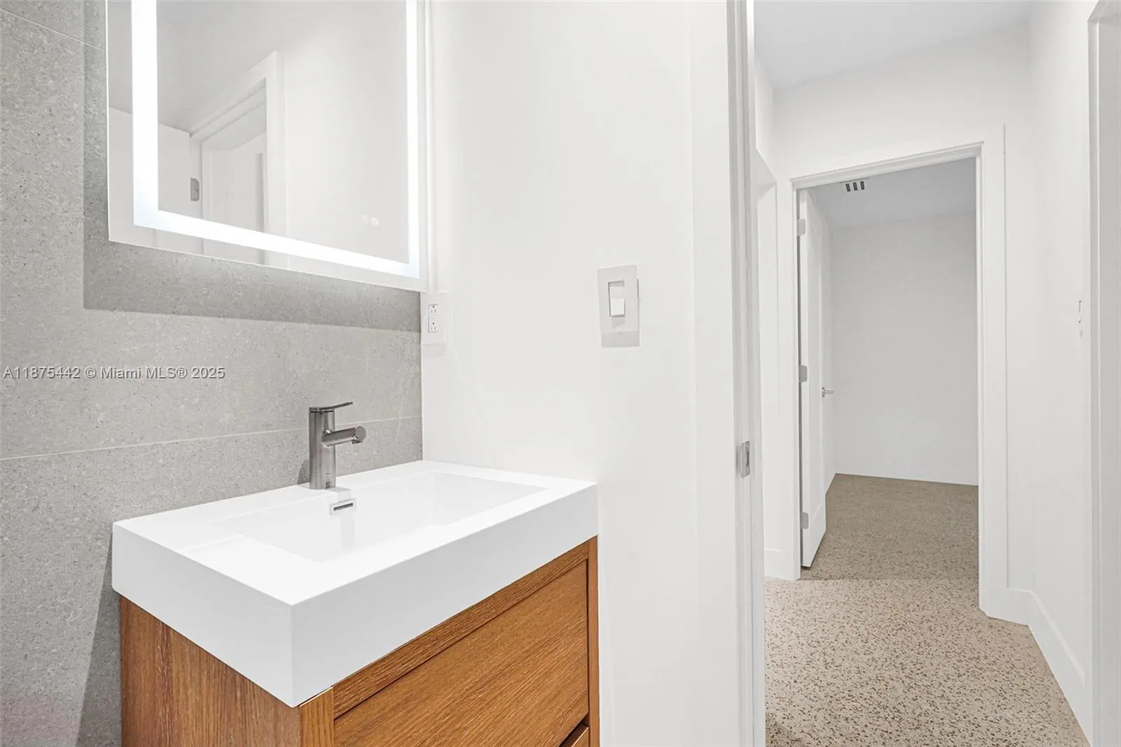 341 NW 43