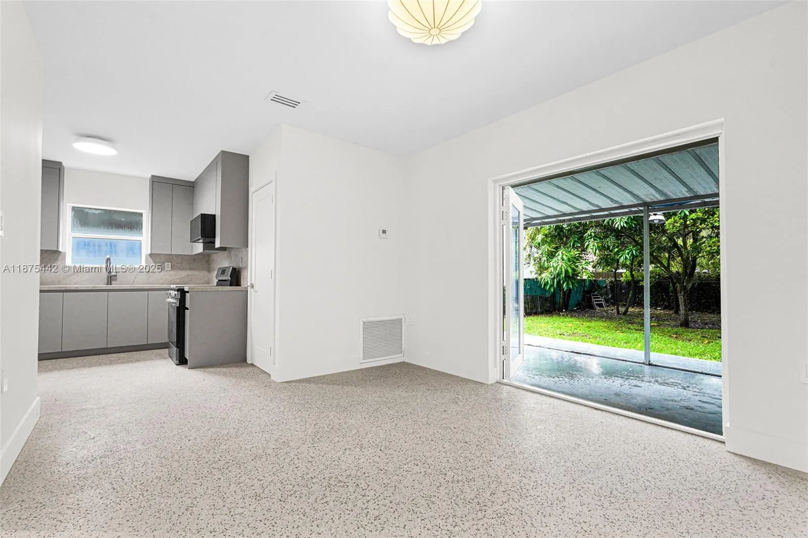 341 NW 43