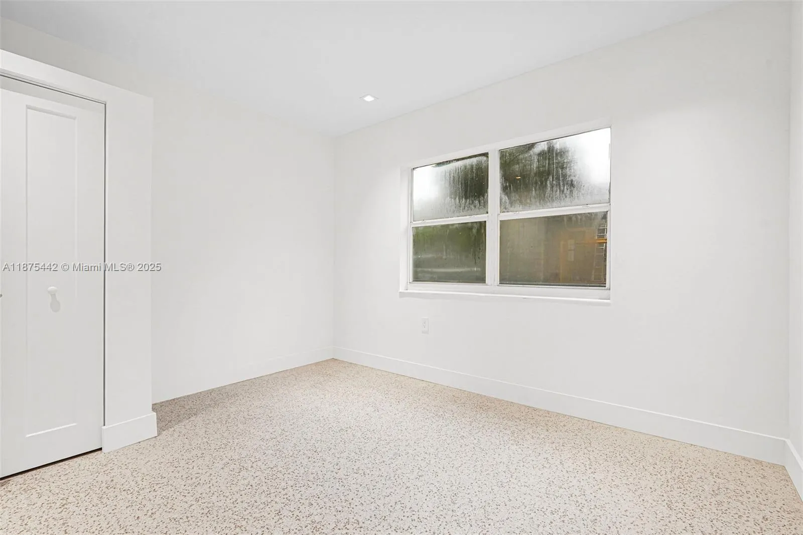 341 NW 43