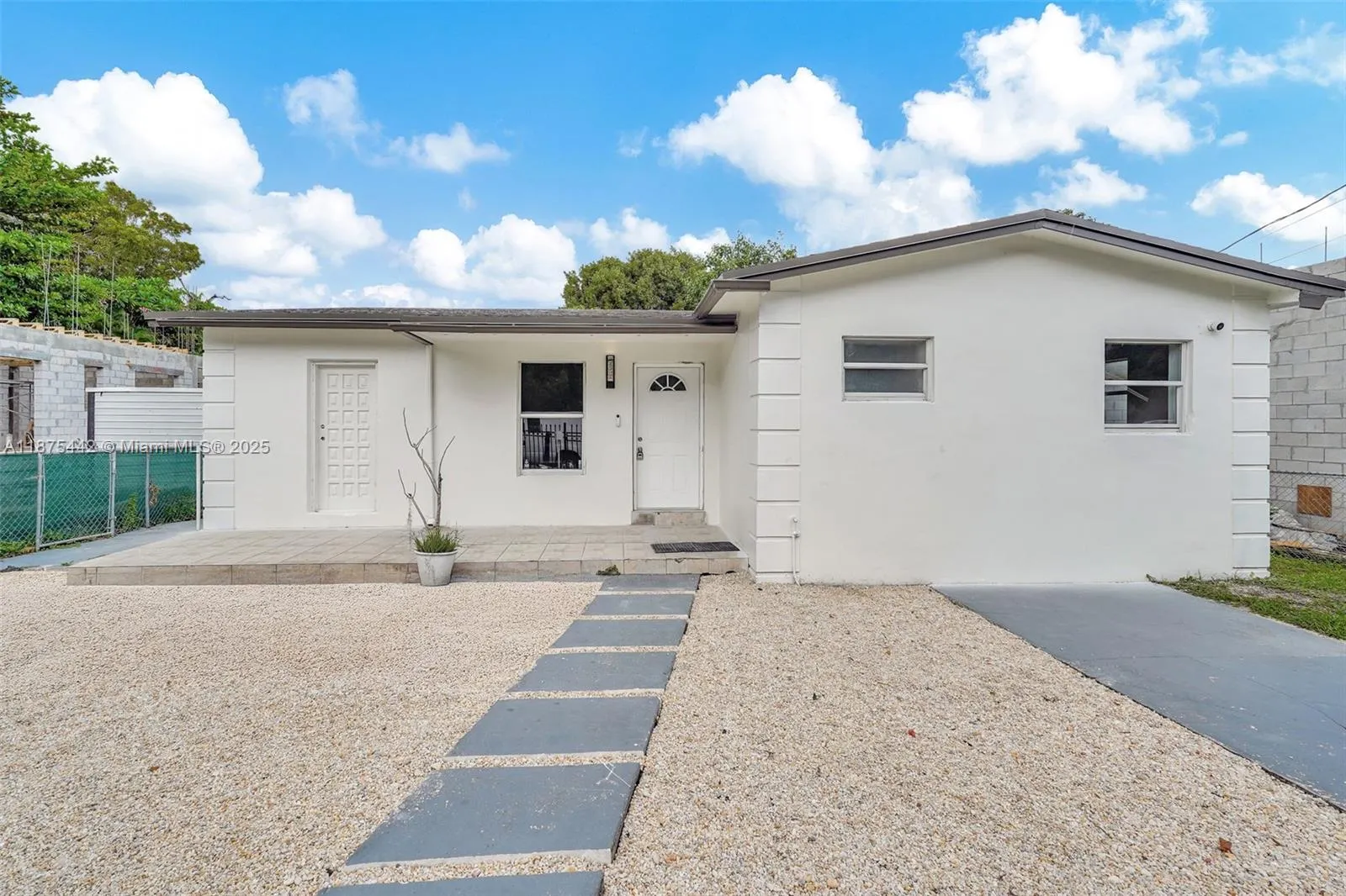 341 NW 43