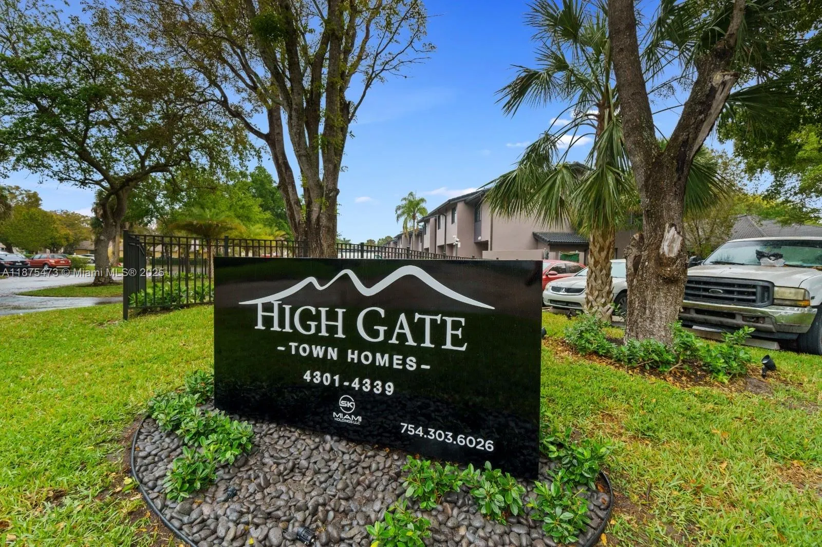 4323 NW 115th Ave