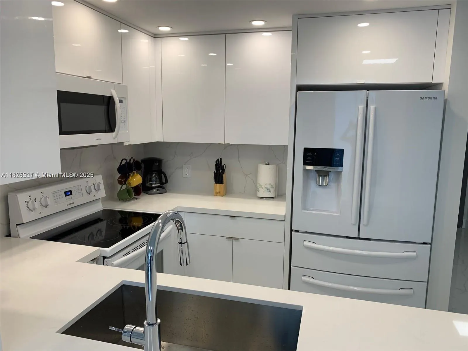 185 SE 14th Ter, #1113