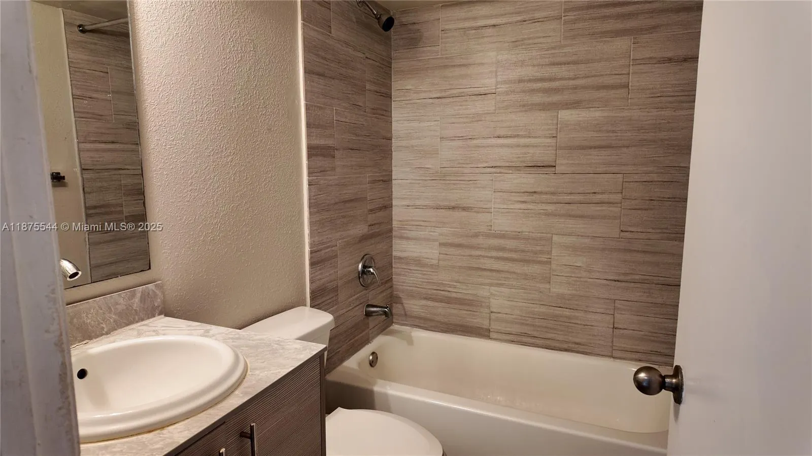9044 W Atlantic Blvd, #321