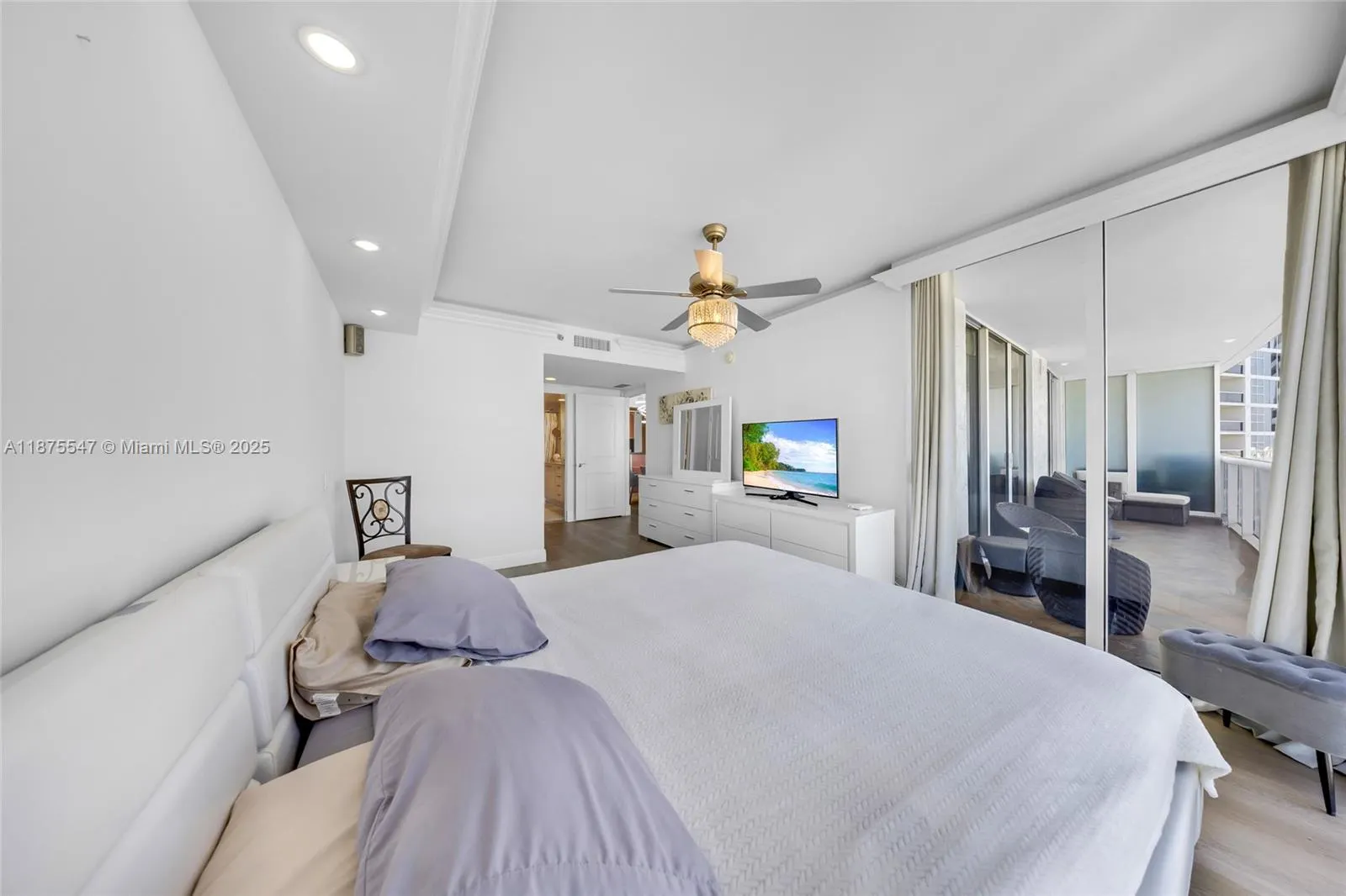 1800 S Ocean Dr, #3607