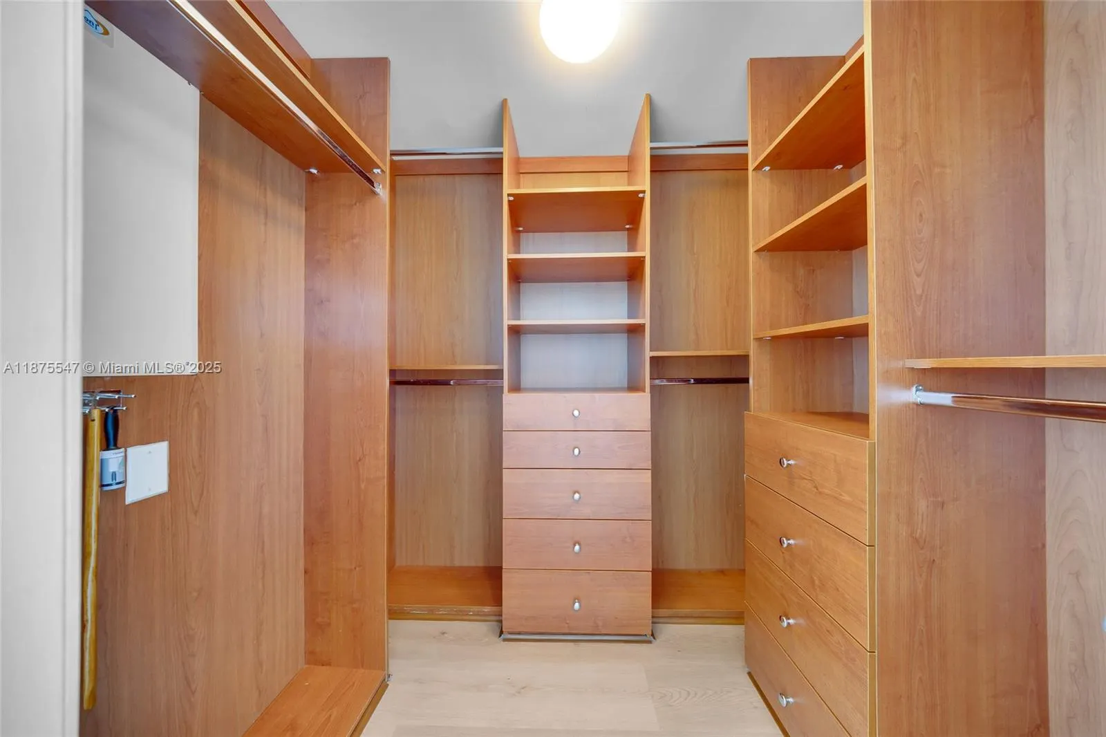 1800 S Ocean Dr, #3607