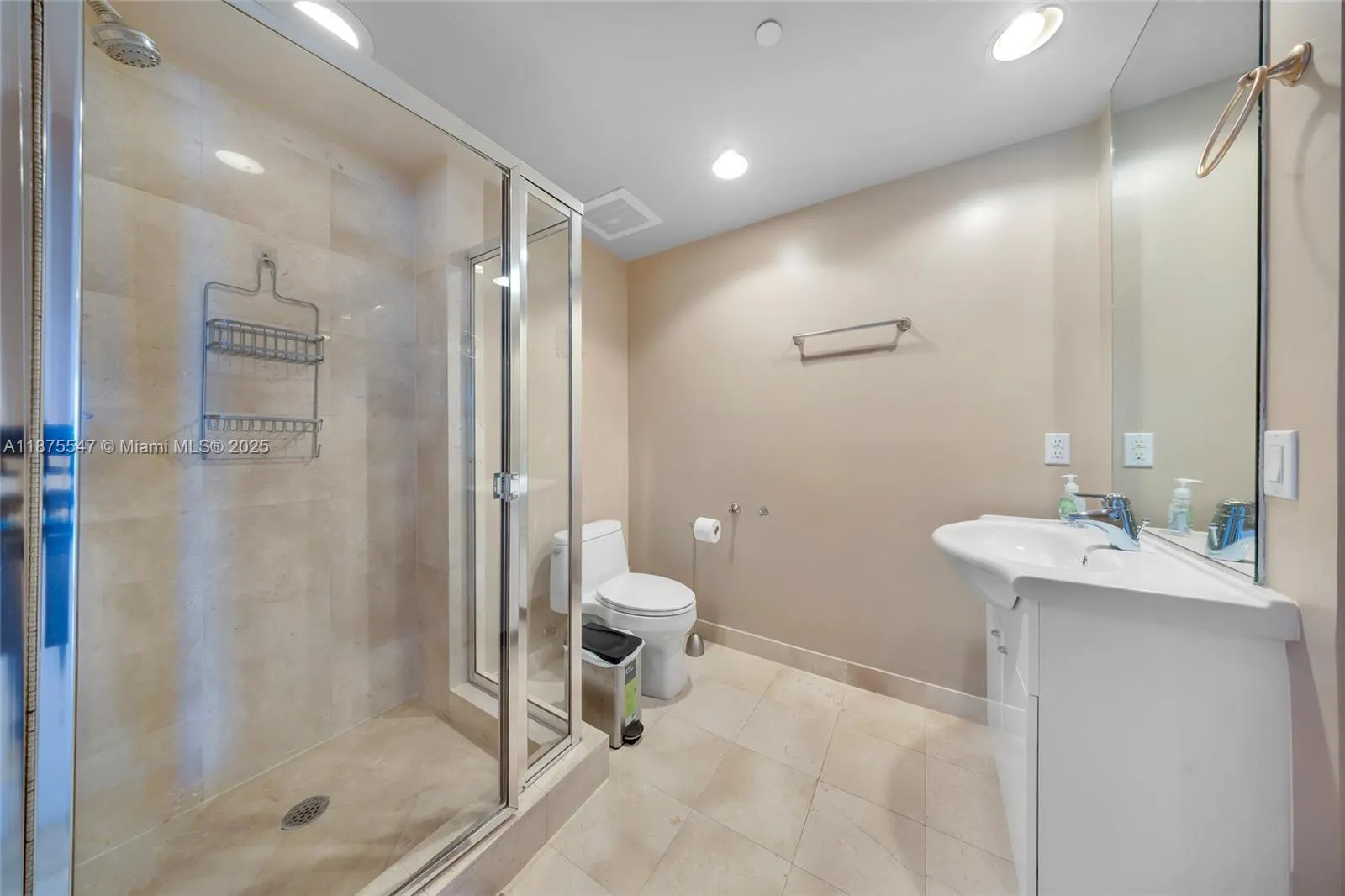 1800 S Ocean Dr, #3607