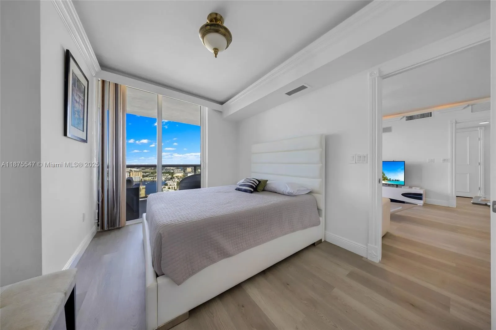 1800 S Ocean Dr, #3607