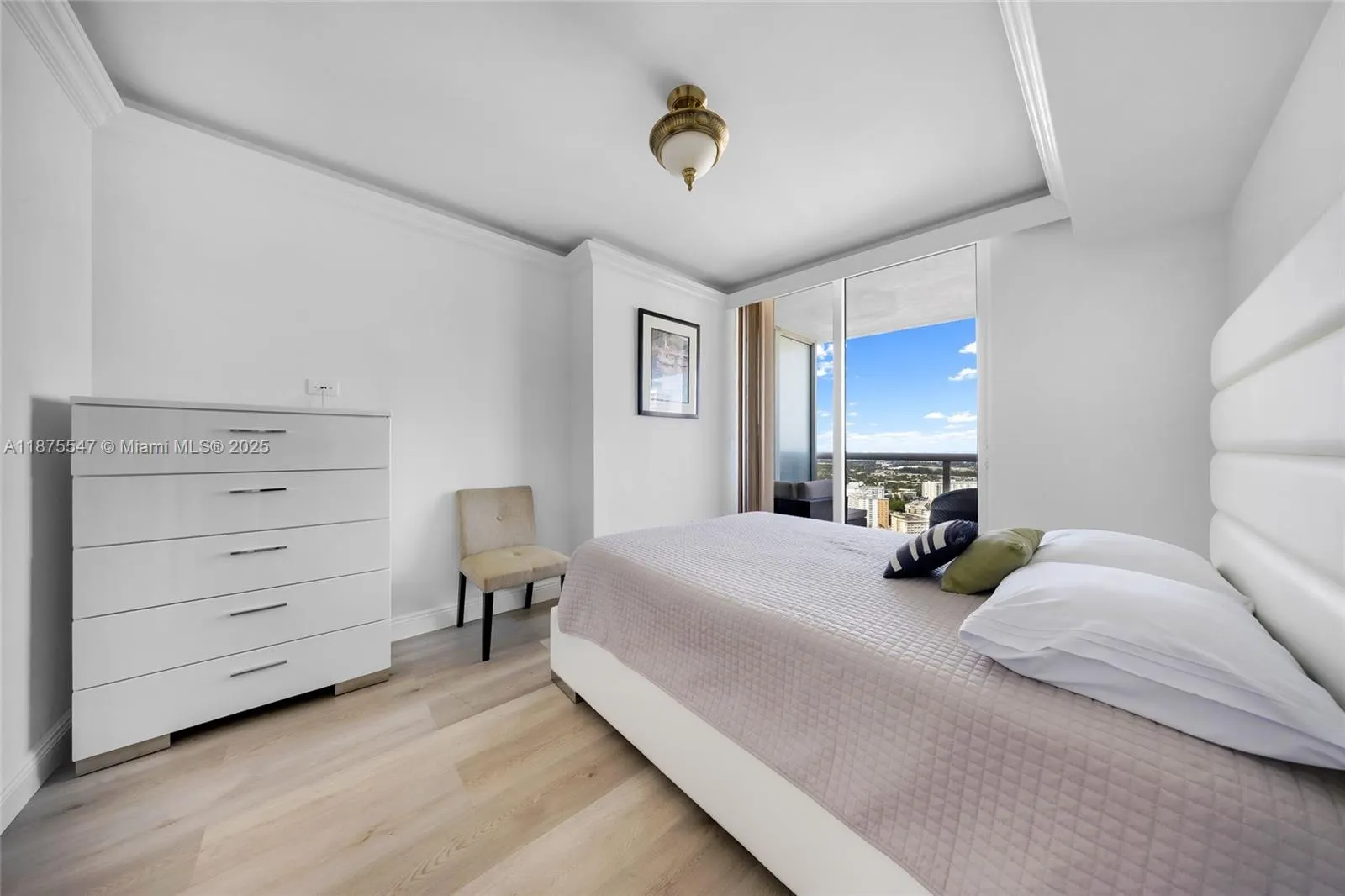 1800 S Ocean Dr, #3607