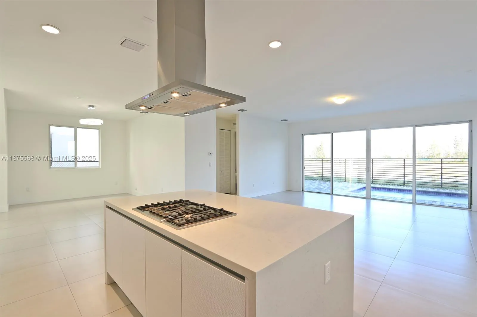 9745 NW 75th Ter, #9745