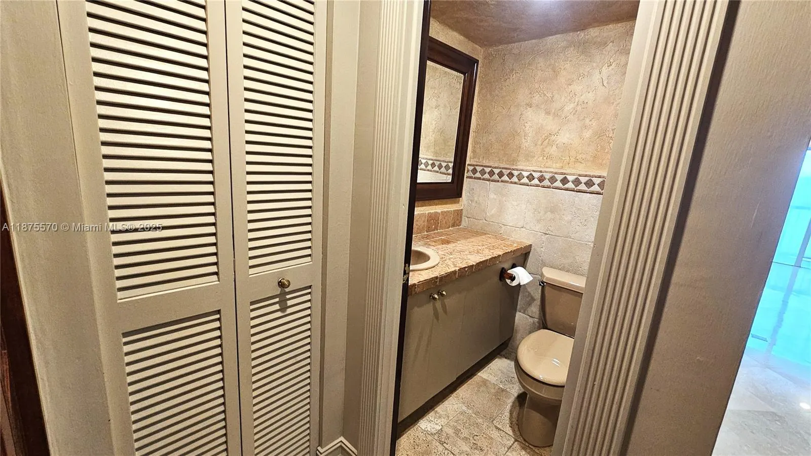 1985 S Ocean Dr, #20A