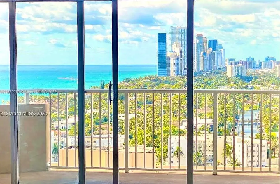 1985 S Ocean Dr, #20A