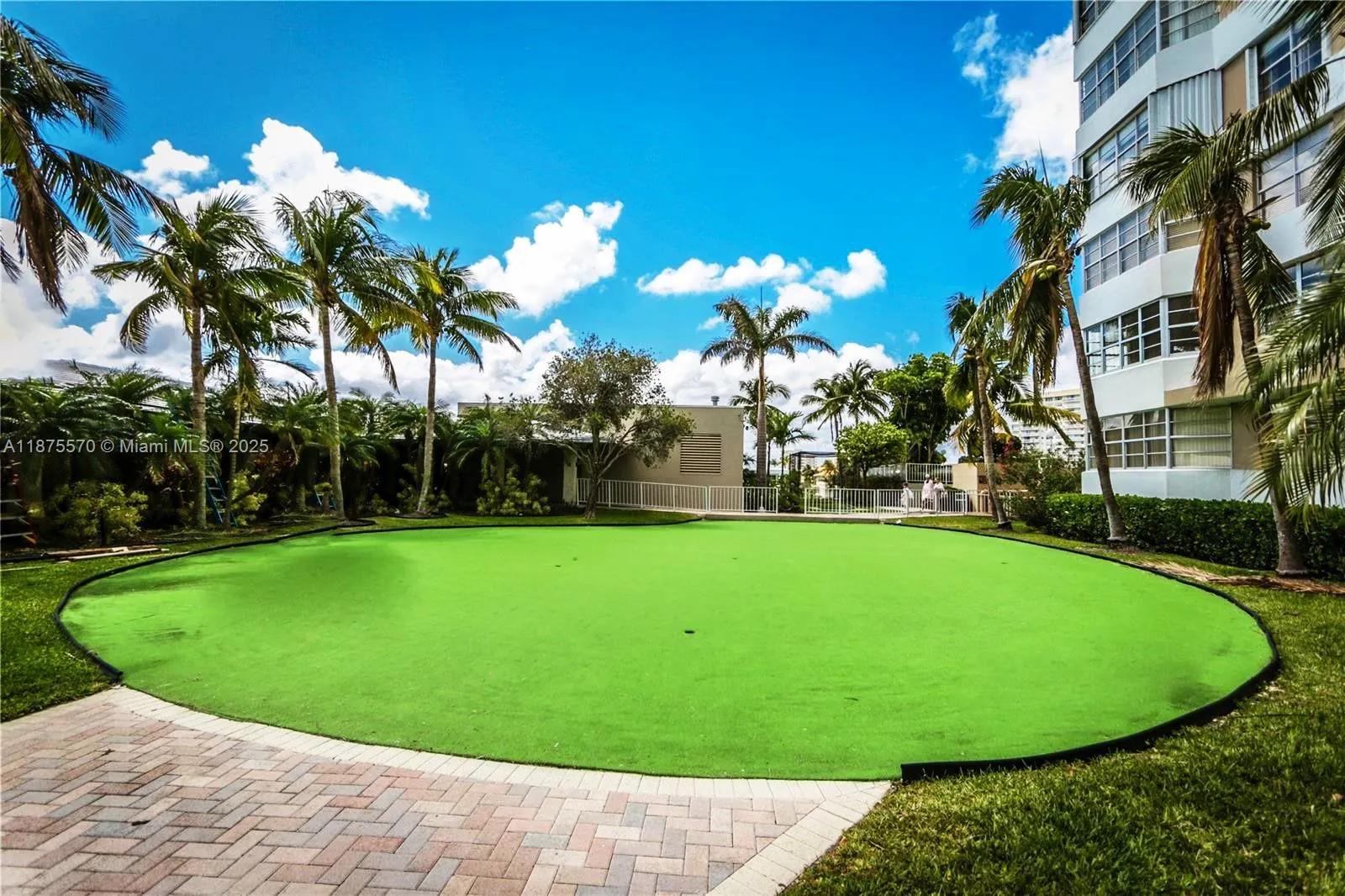 1985 S Ocean Dr, #20A