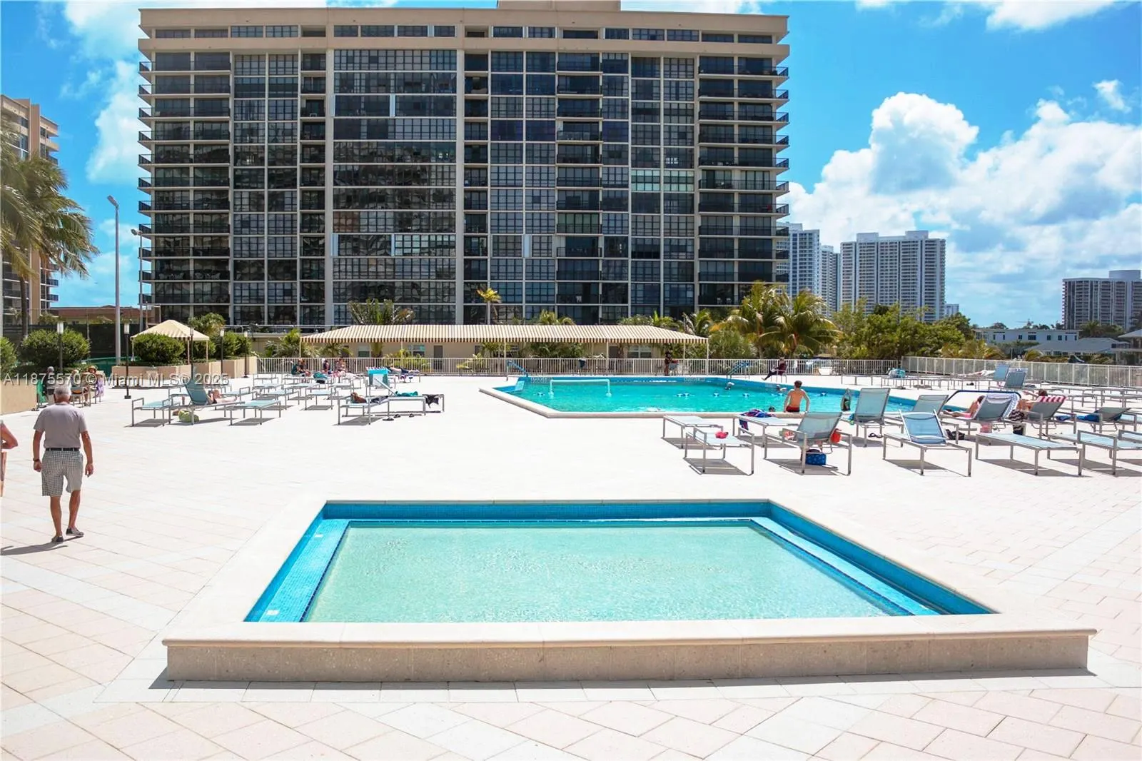 1985 S Ocean Dr, #20A