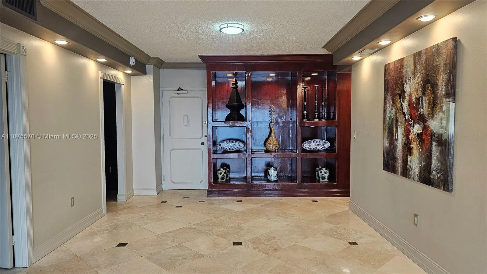 1985 S Ocean Dr, #20A