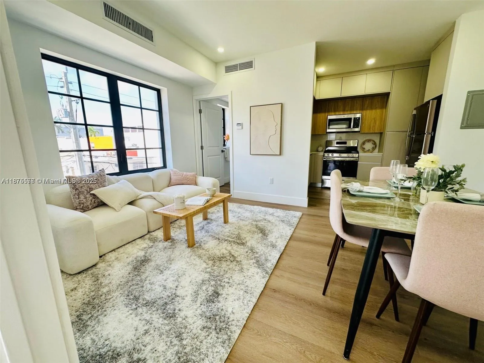 1619 Jefferson Ave, #106