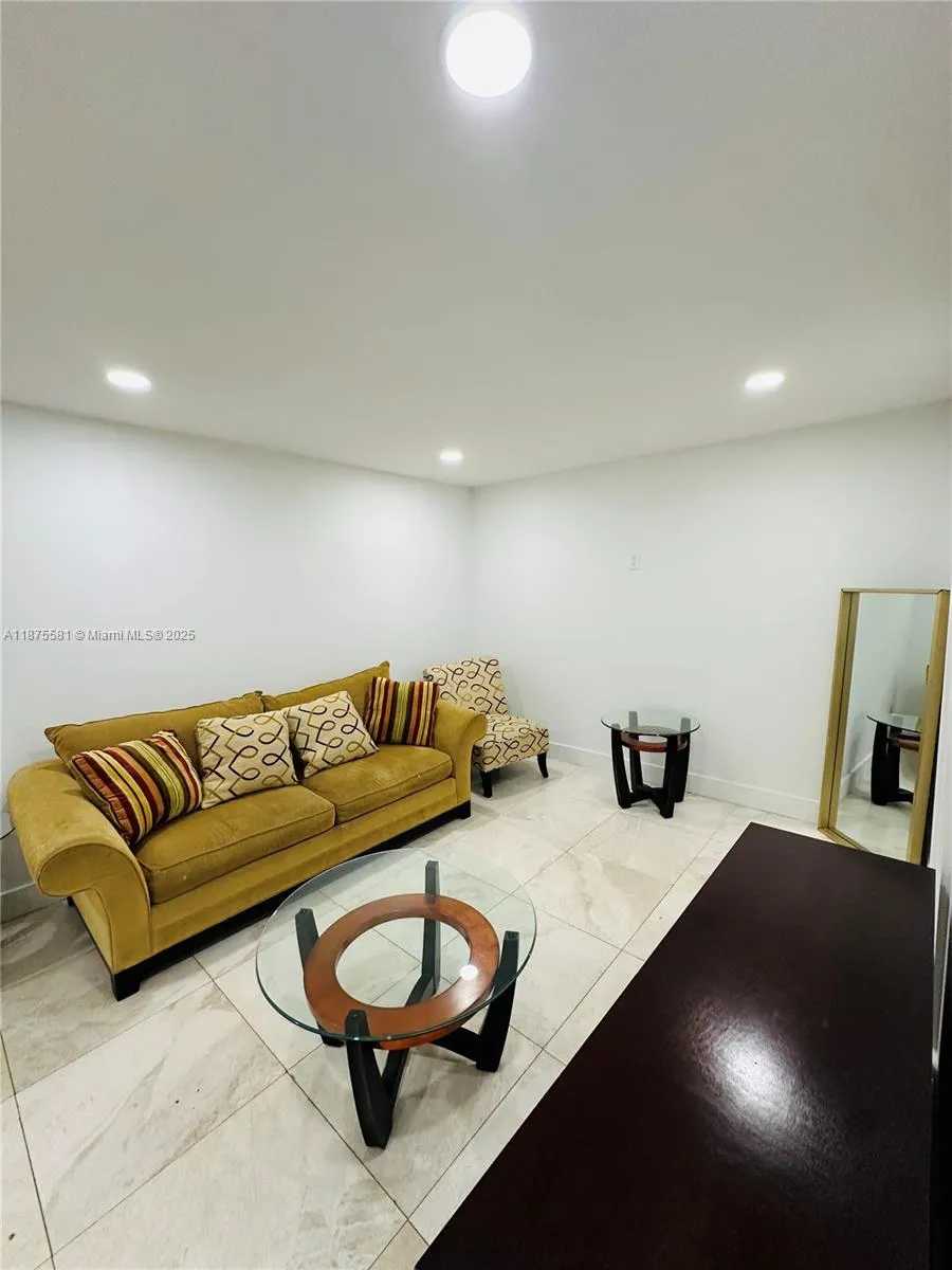 1723 Jackson St, #2