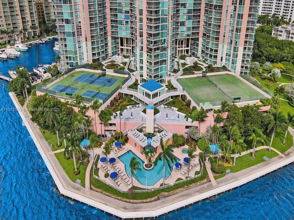 3370 Hidden Bay Dr, #1808