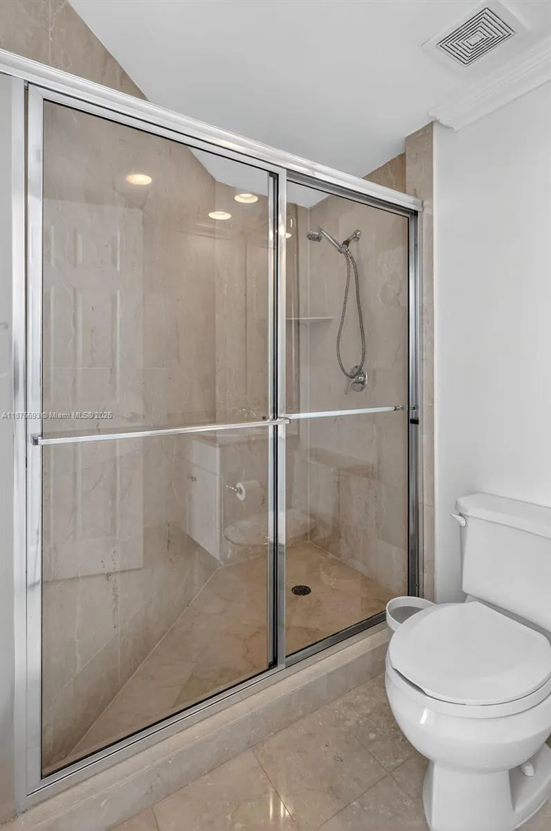 3370 Hidden Bay Dr, #1808