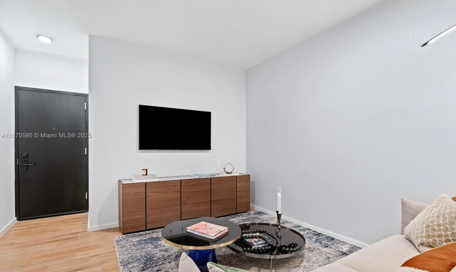 398 NE 5th, #4215