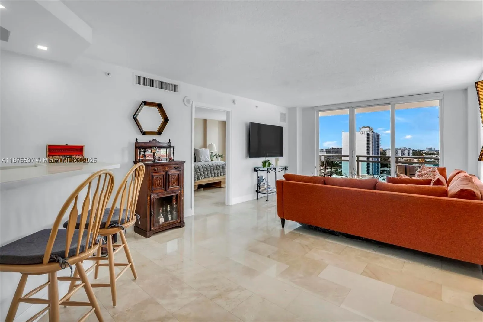 6917 Collins Ave, #1420
