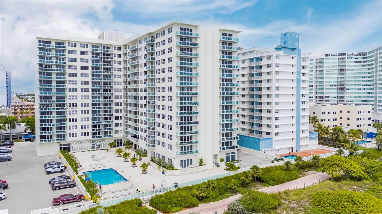 6917 Collins Ave, #1420