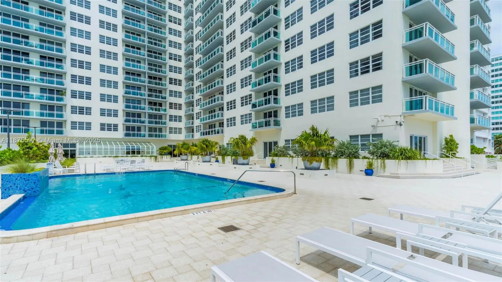 6917 Collins Ave, #1420