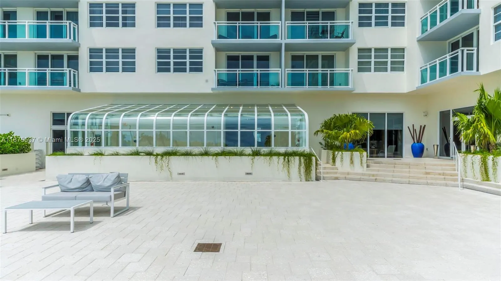 6917 Collins Ave, #1420
