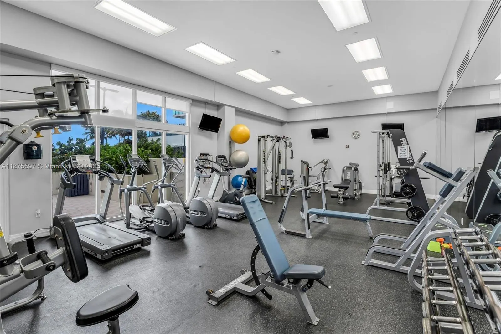 6917 Collins Ave, #1420
