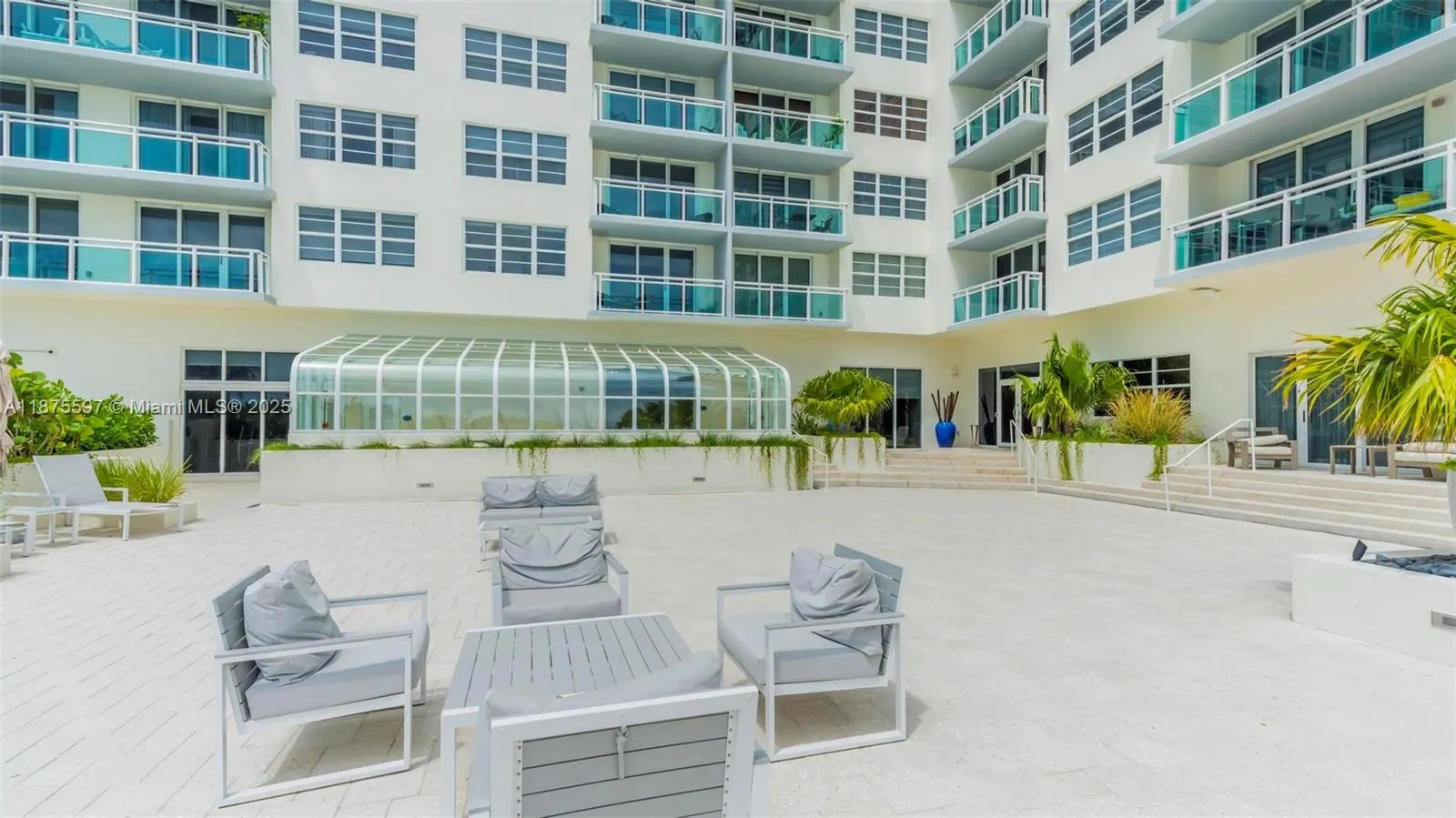6917 Collins Ave, #1420