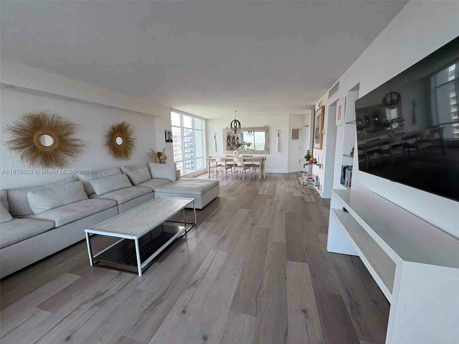 5750 Collins Ave, #15F