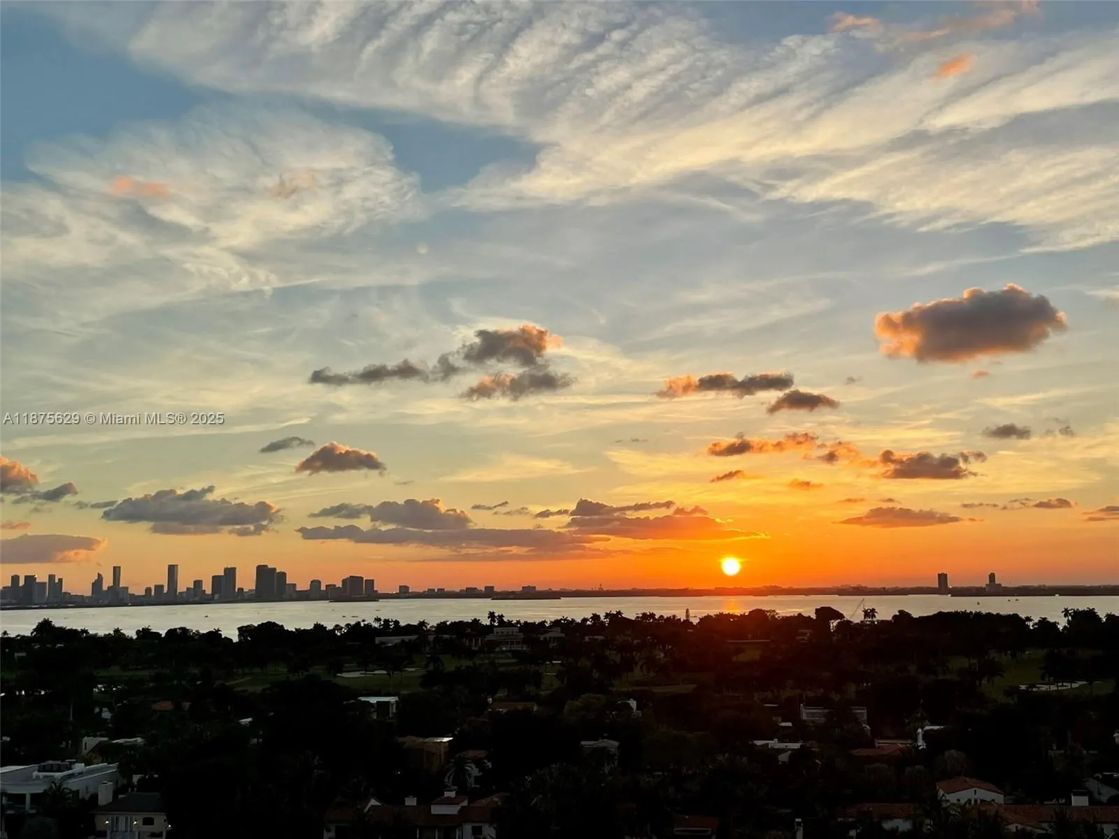 5750 Collins Ave, #15F