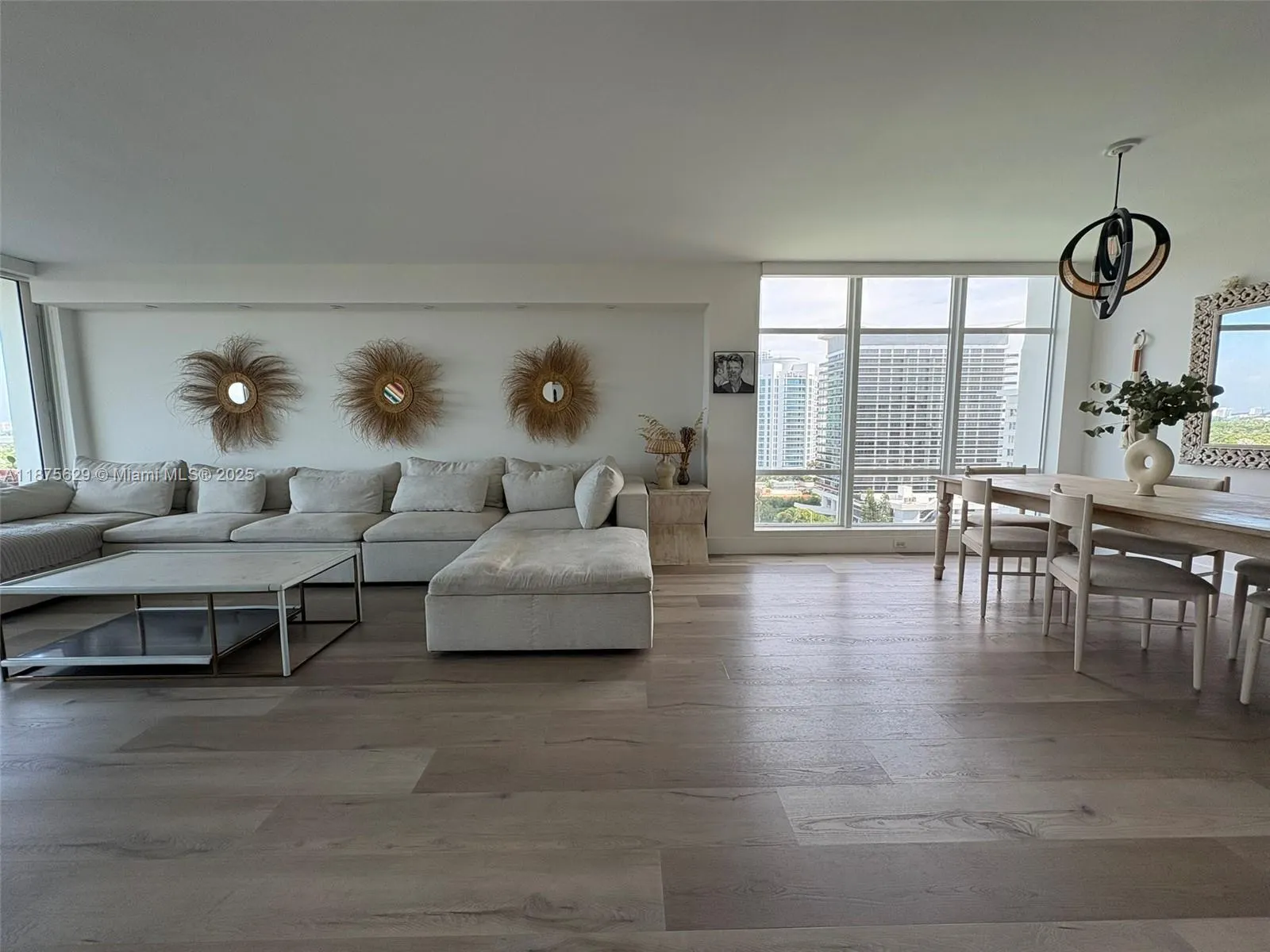 5750 Collins Ave, #15F