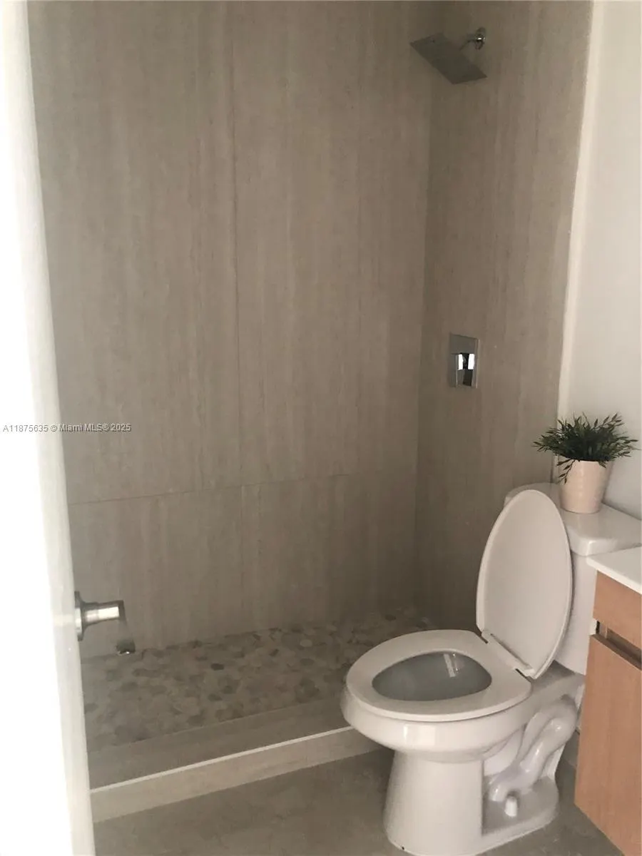 300 NW 97th St