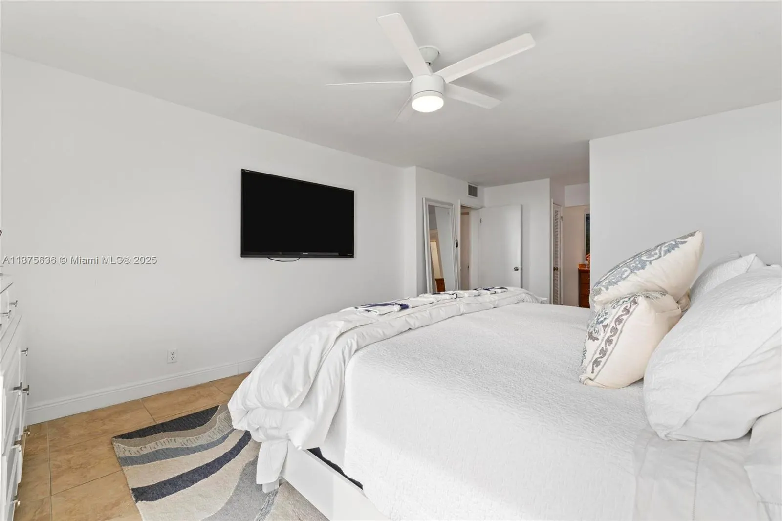 1600 S Ocean Dr, #12H