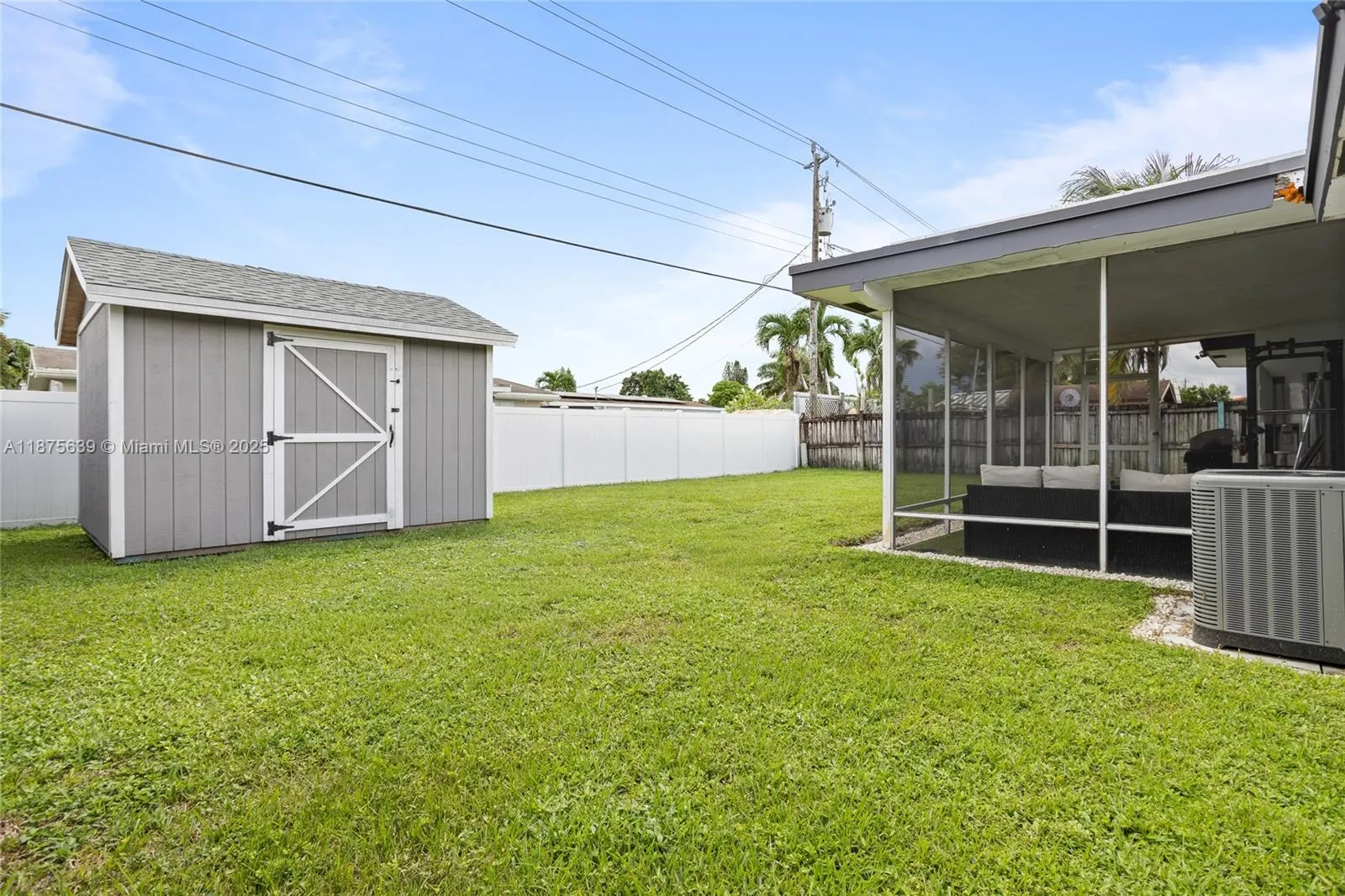8210 NW 11th St