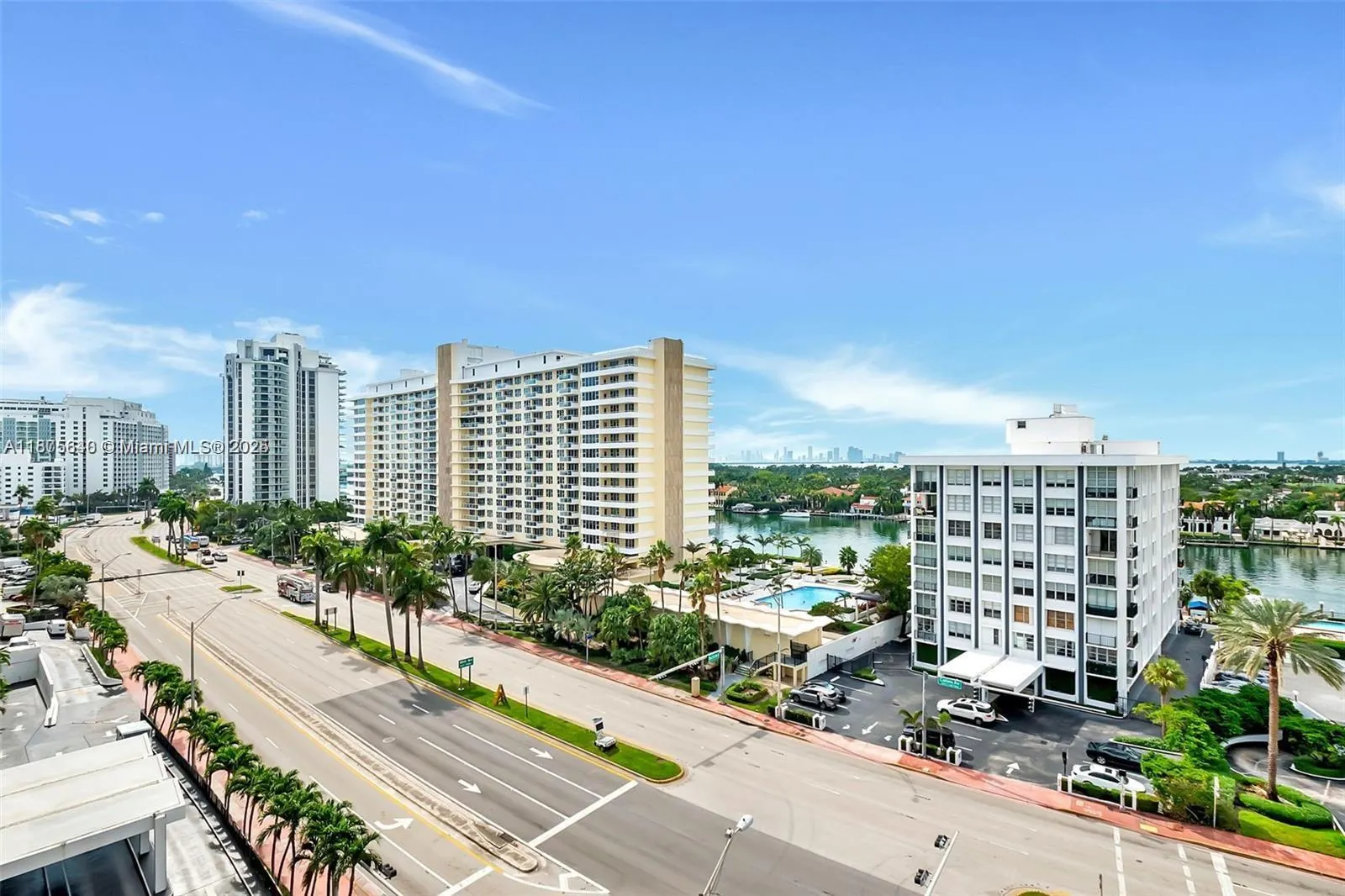 5601 Collins Ave, #925