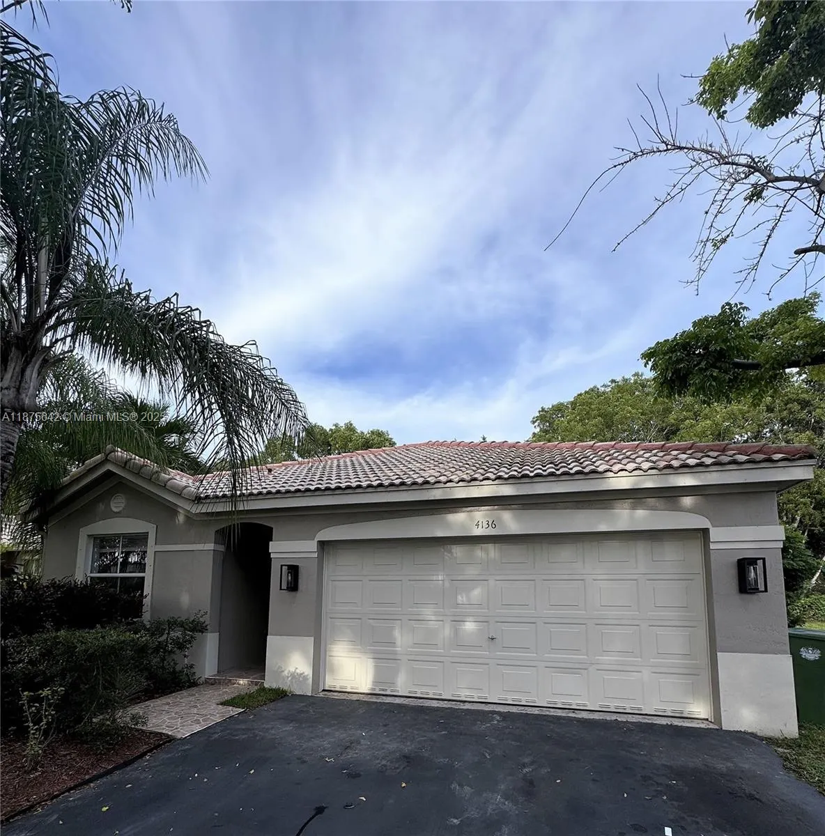 4136 Pine Ridge Ln