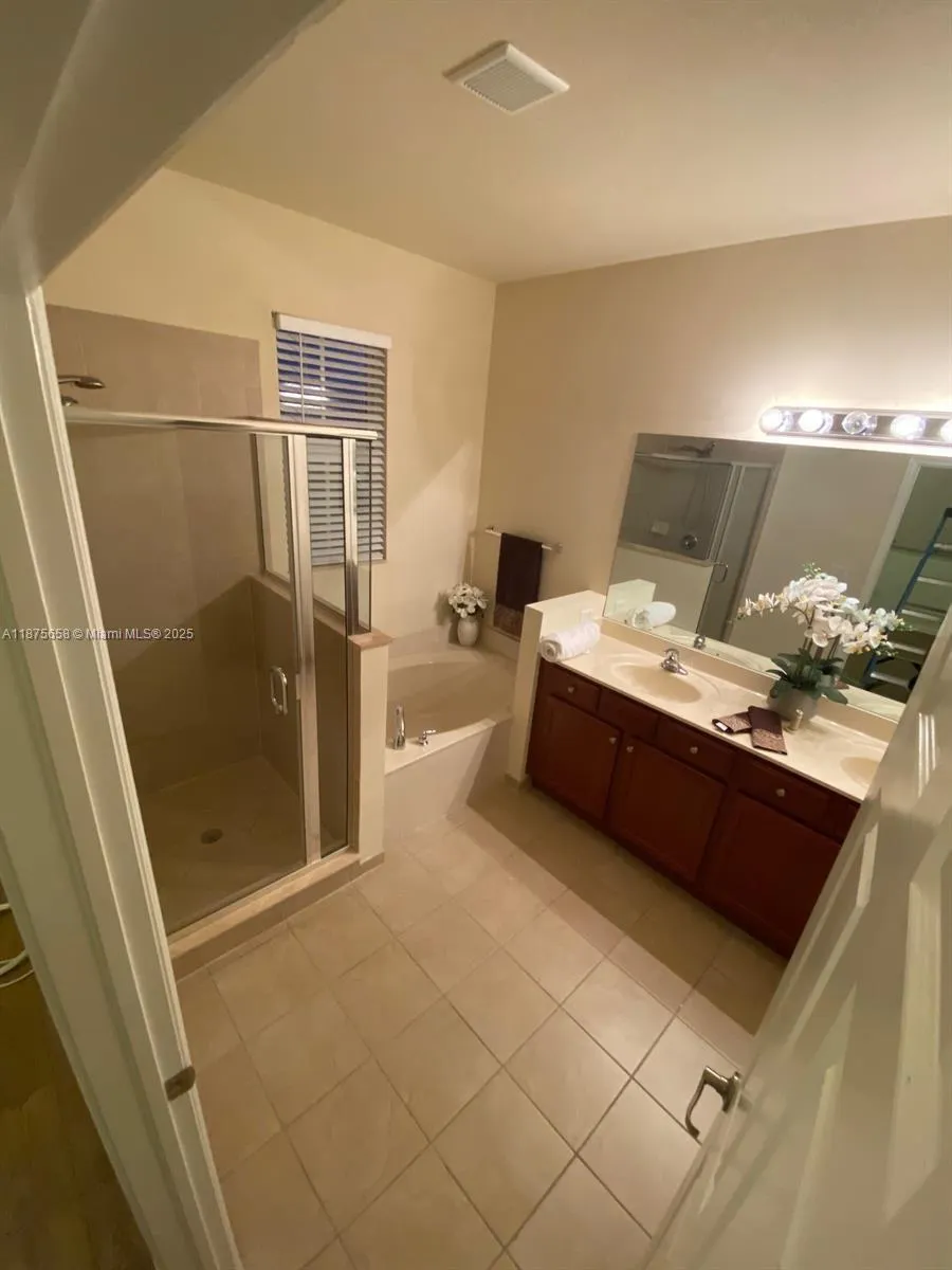 4766 Sierra Ln