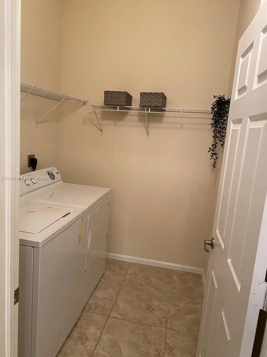 4766 Sierra Ln