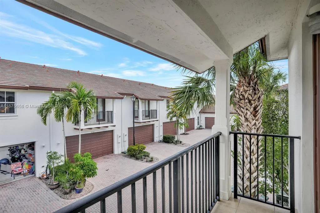 4766 Sierra Ln
