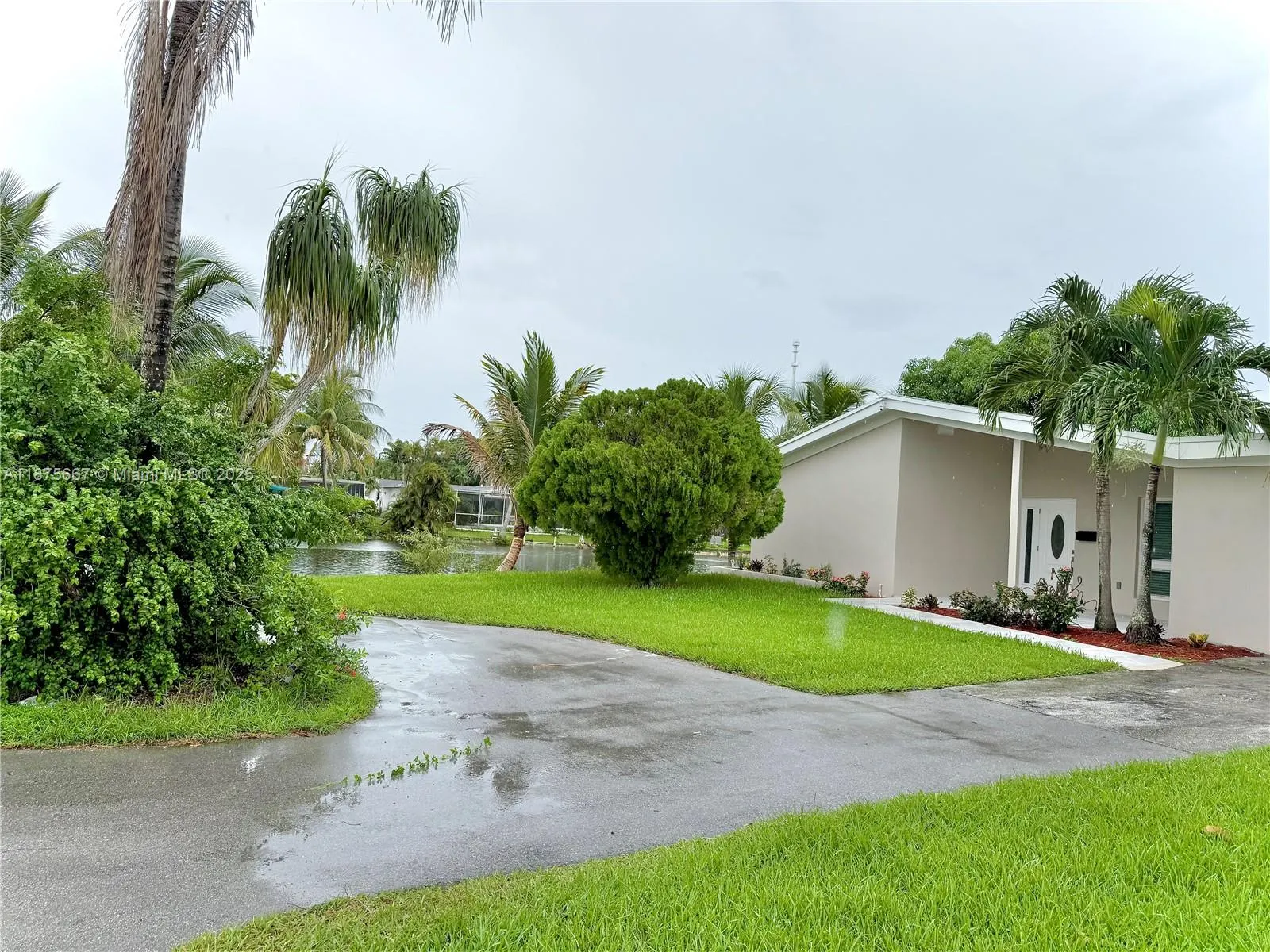 6708 Camelia Dr