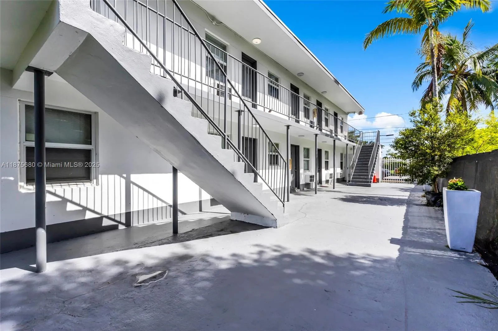 1245 NW 60th St, #4