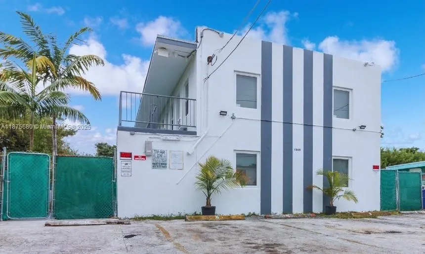 1245 NW 60th St, #4